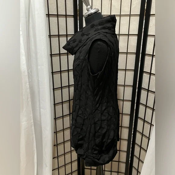 Niche Black Textured TUNIC DRESS, COWL NECK, TUCK HEMLINE, MADE IN USA, SIZE M - Picture 6 of 14